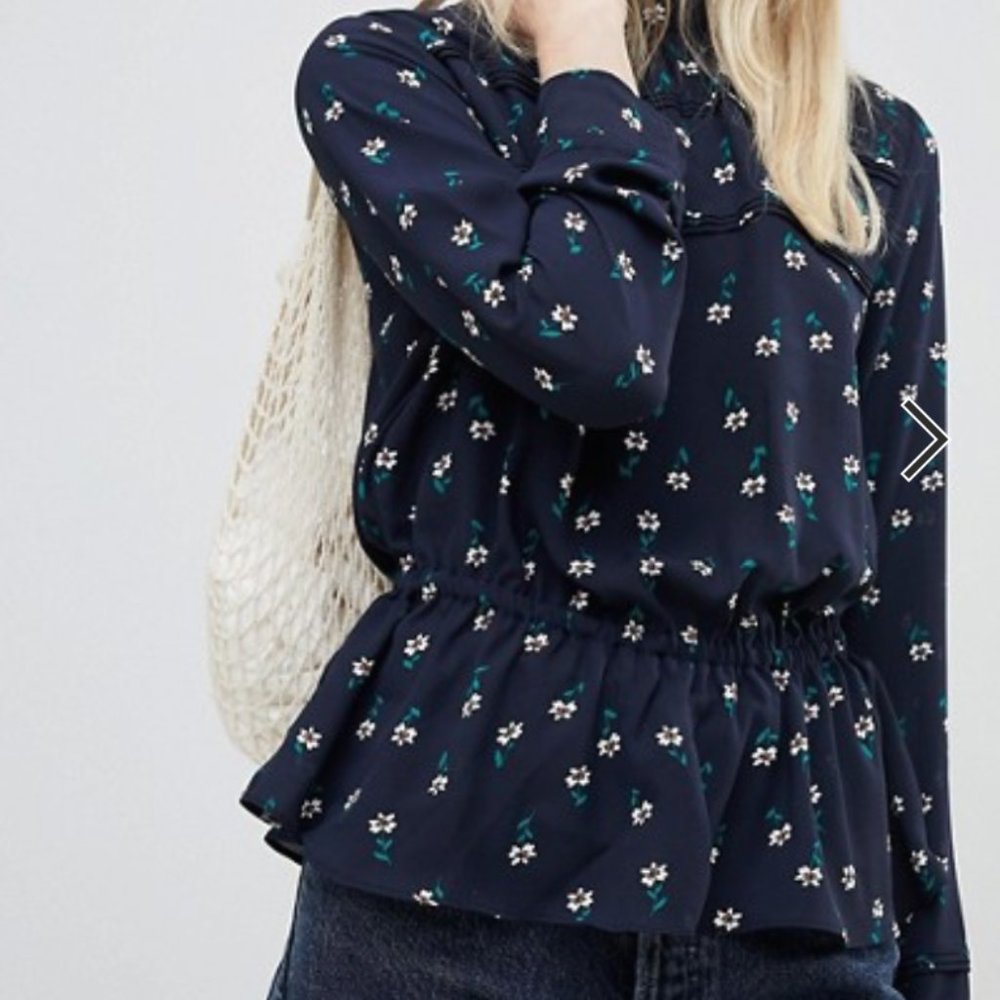 ONLY navy flowery blouse size S